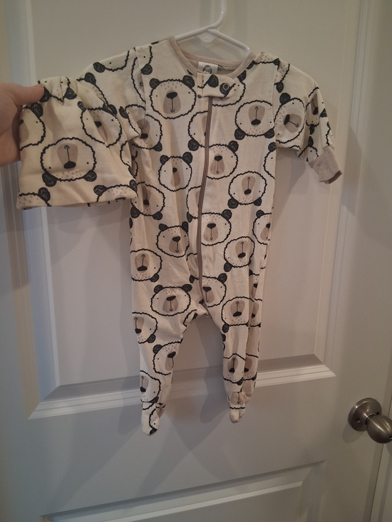 Gerber Other - Gerber Cream Bear Print Footed One-Piece Size 0-3 Months